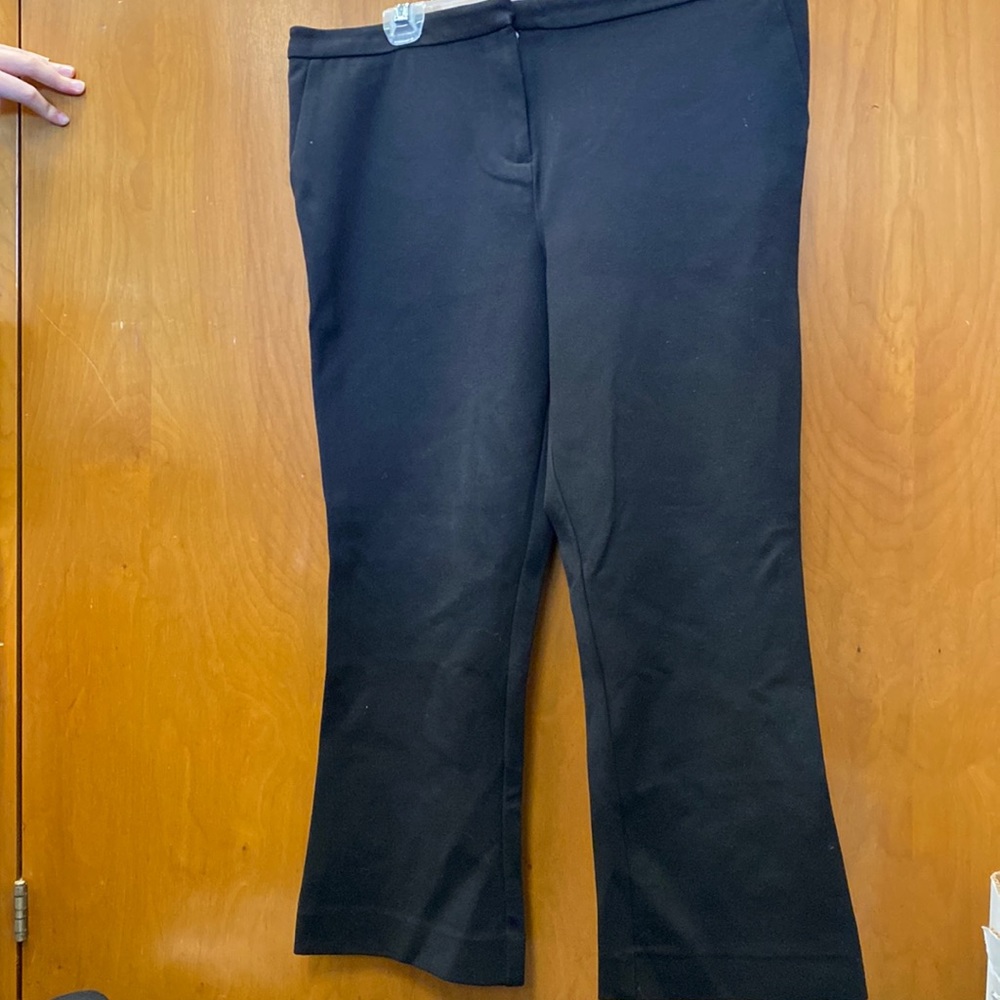 Max & Mia Black Capri Pants with Flare